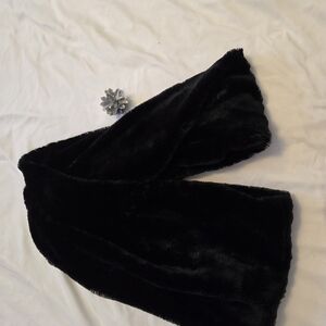 West Loop Black Faux Fur Accessory
